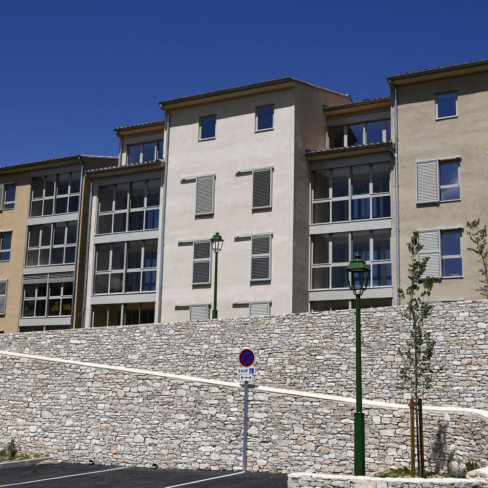 LOGEMENTS COMMUNAUX - Ménerbes - 14 logements communaux